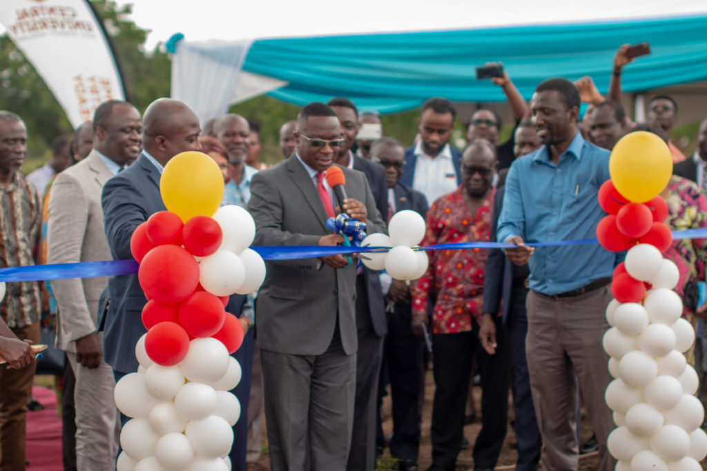 Inauguration of the solar system at Central University